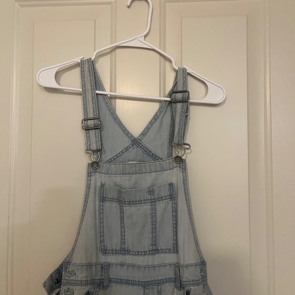 Universal Thread Overalls - Picture 4 of 4